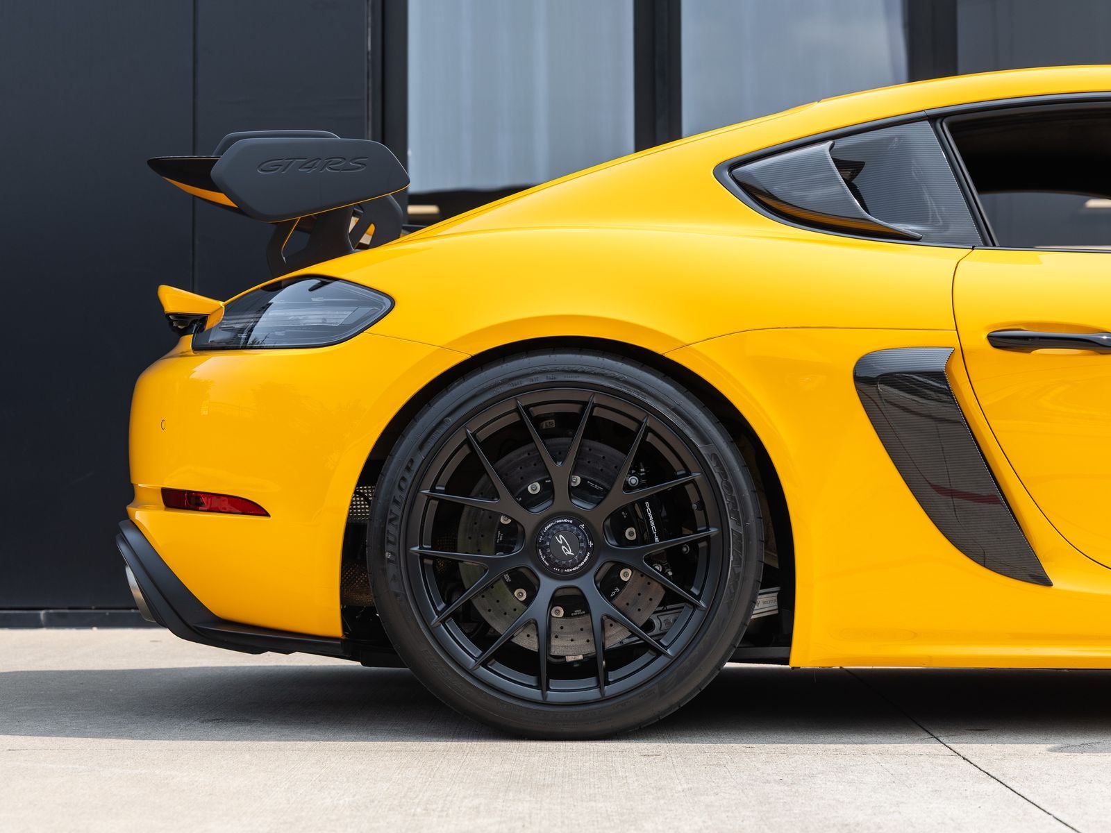 2025 Porsche 718 Cayman GT4 RS