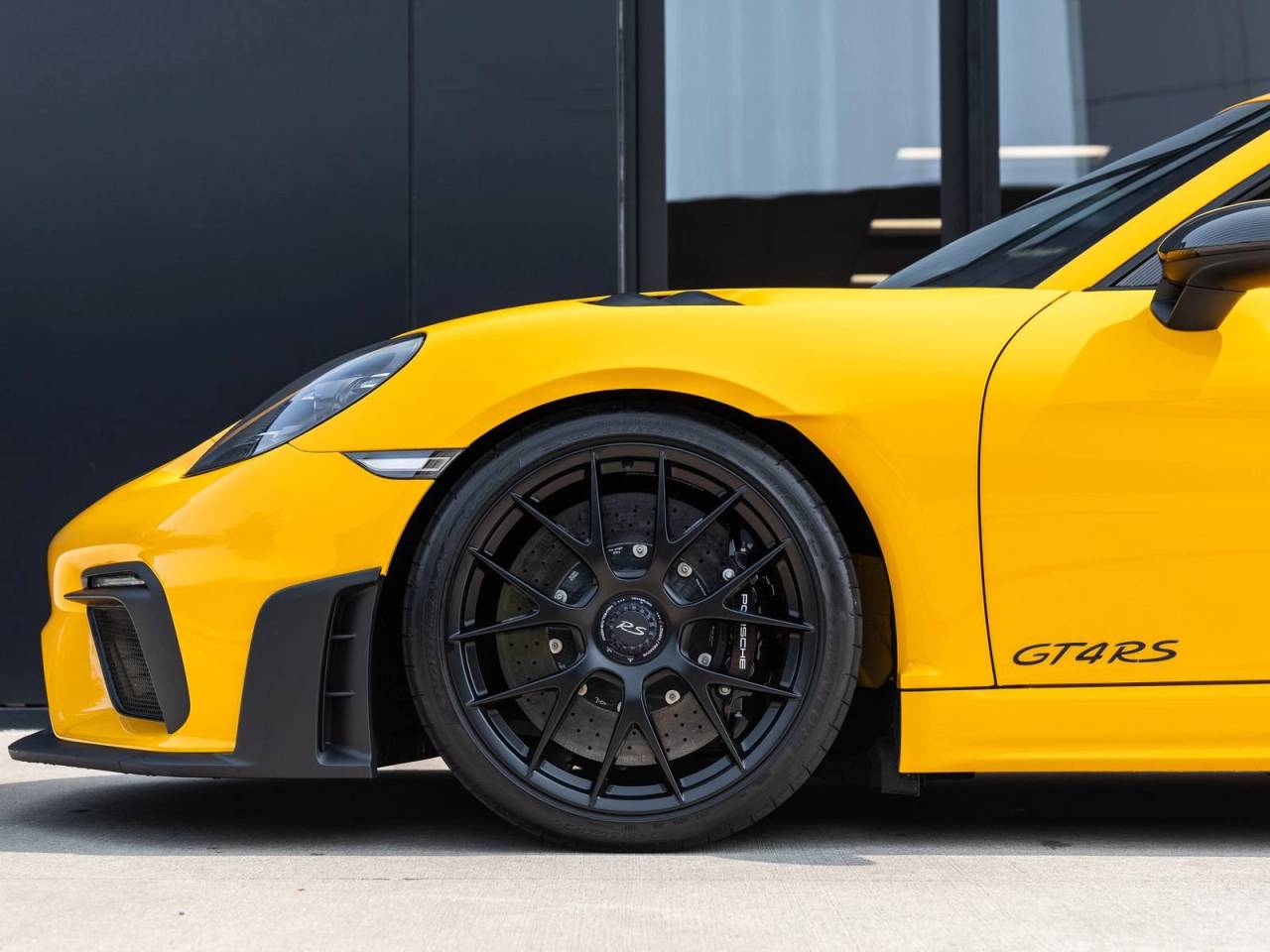 2025 Porsche 718 Cayman GT4 RS