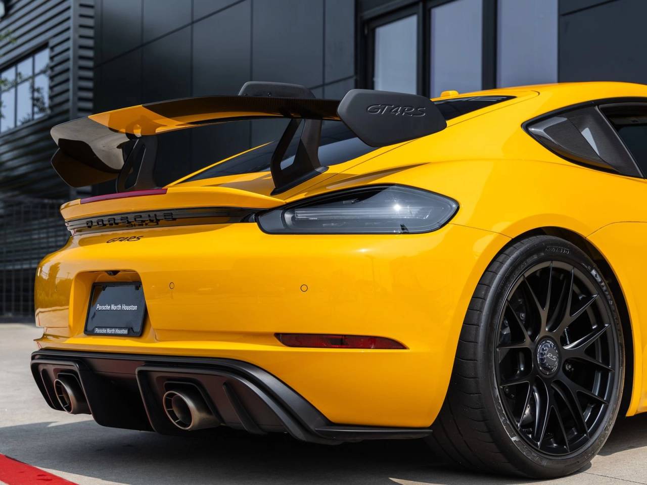 2025 Porsche 718 Cayman GT4 RS