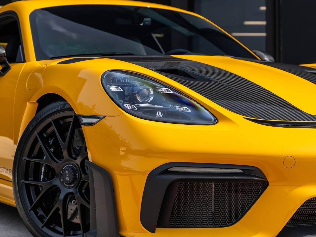2025 Porsche 718 Cayman GT4 RS