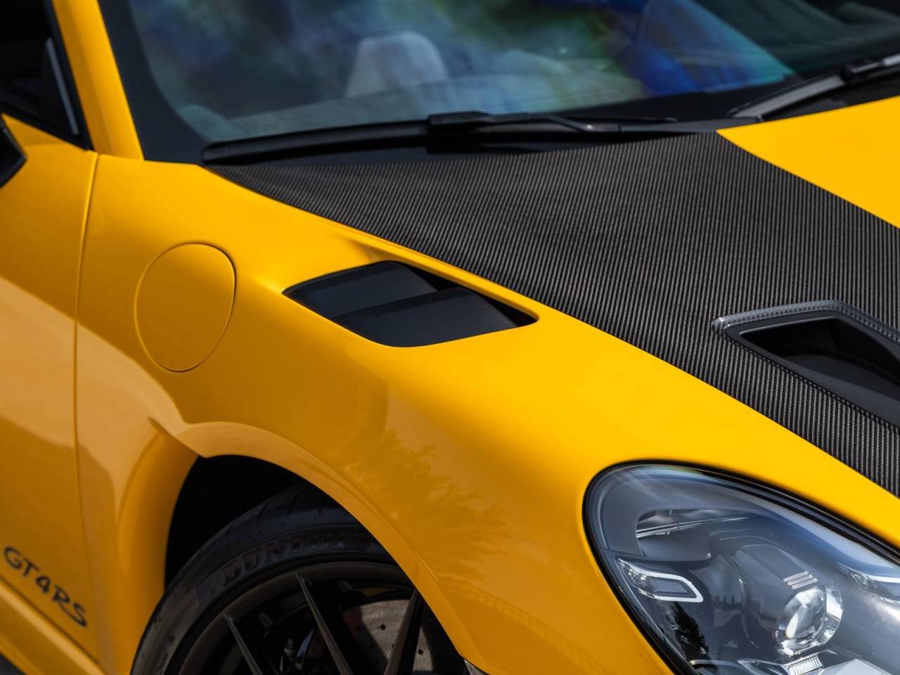 2025 Porsche 718 Cayman GT4 RS