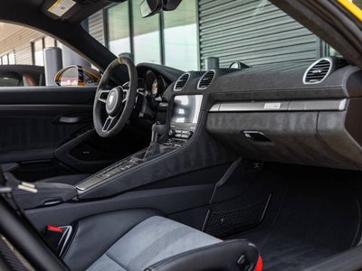 2025 Porsche 718 Cayman GT4 RS