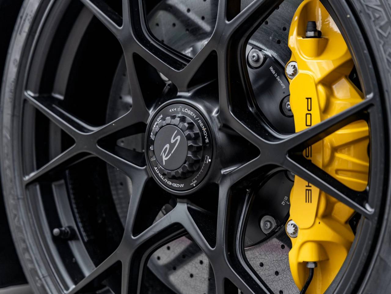 2025 Porsche 718 718 Cayman GT4 RS