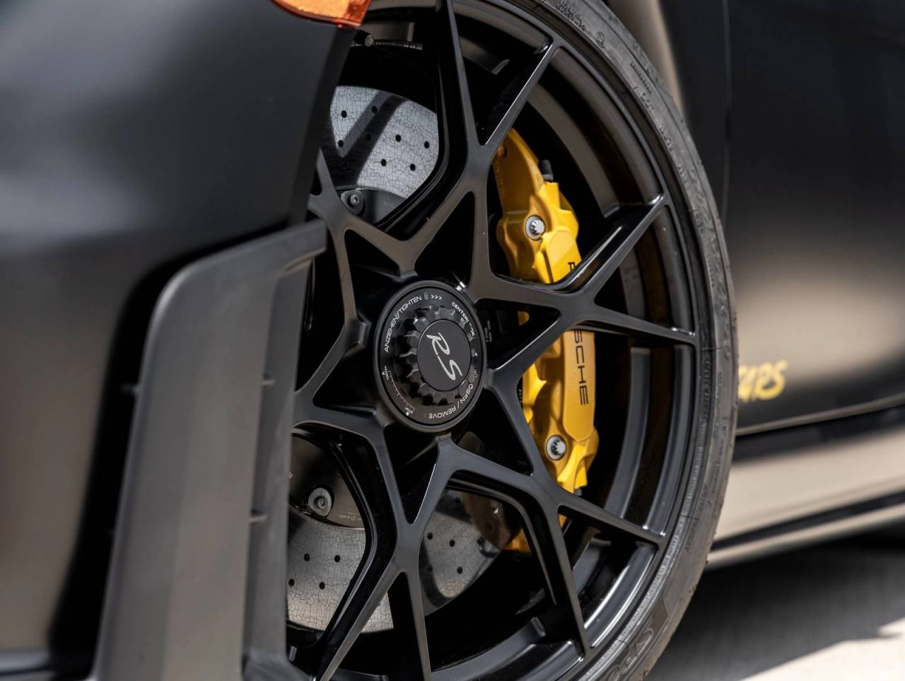 2025 Porsche 718 718 Cayman GT4 RS