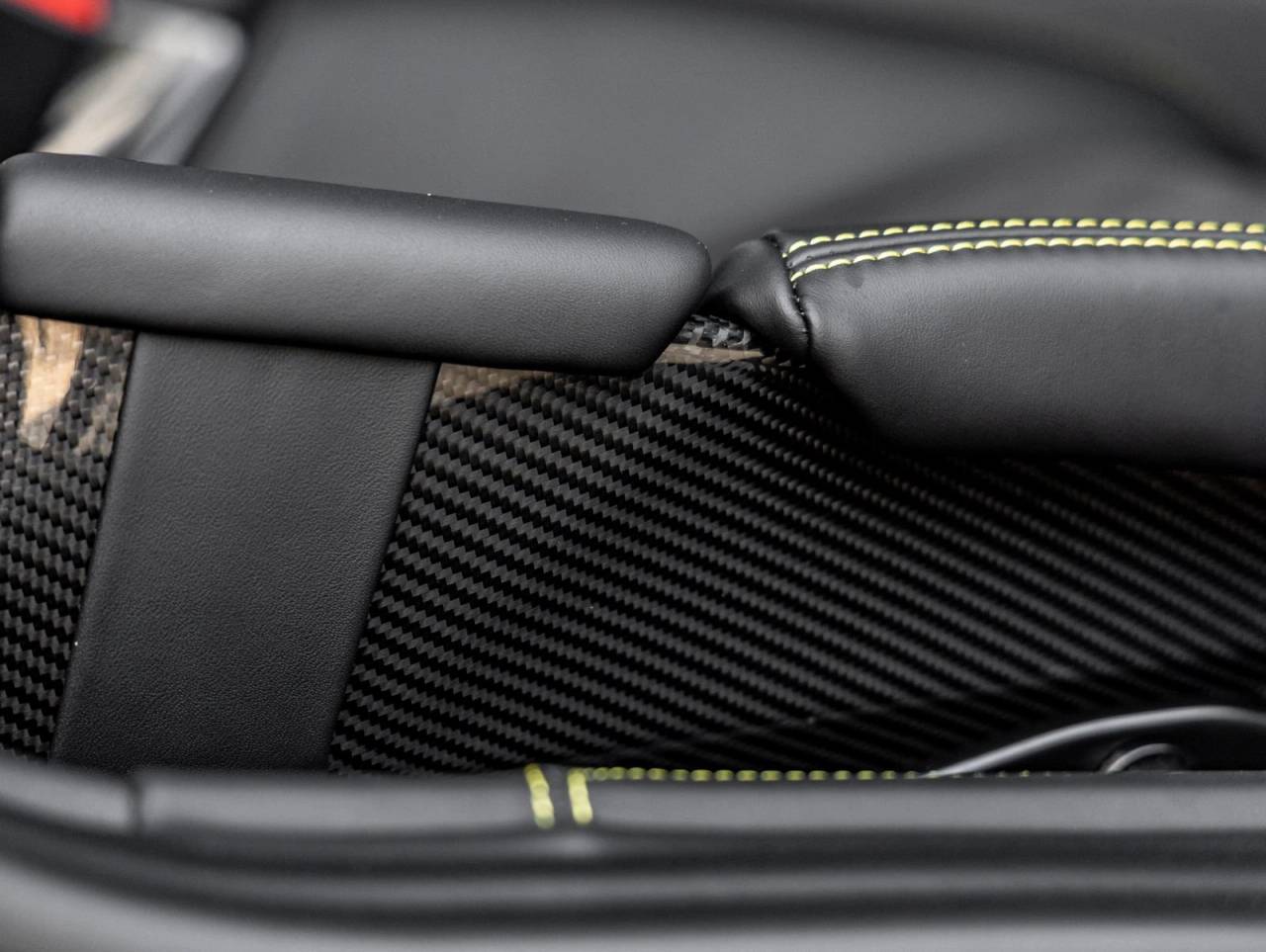 2025 Porsche 718 718 Cayman GT4 RS