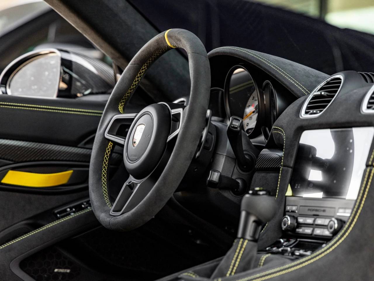 2025 Porsche 718 718 Cayman GT4 RS