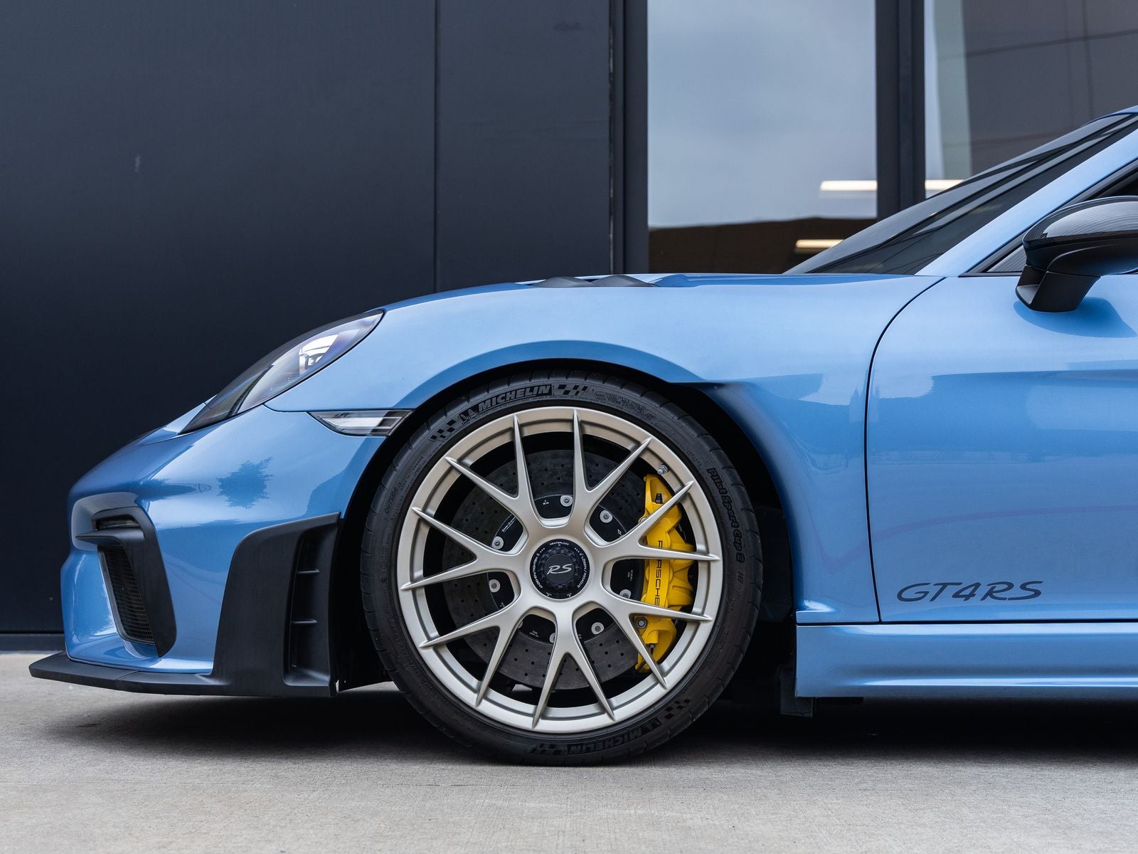 2023 Porsche 718 Cayman GT4 RS