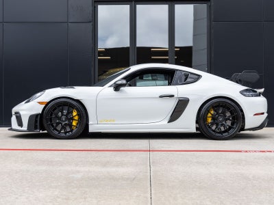 2025 Porsche 718 Cayman GT4 RS