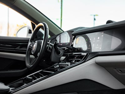 2025 Porsche Panamera E-Hybrid Panamera 4 E-Hybrid