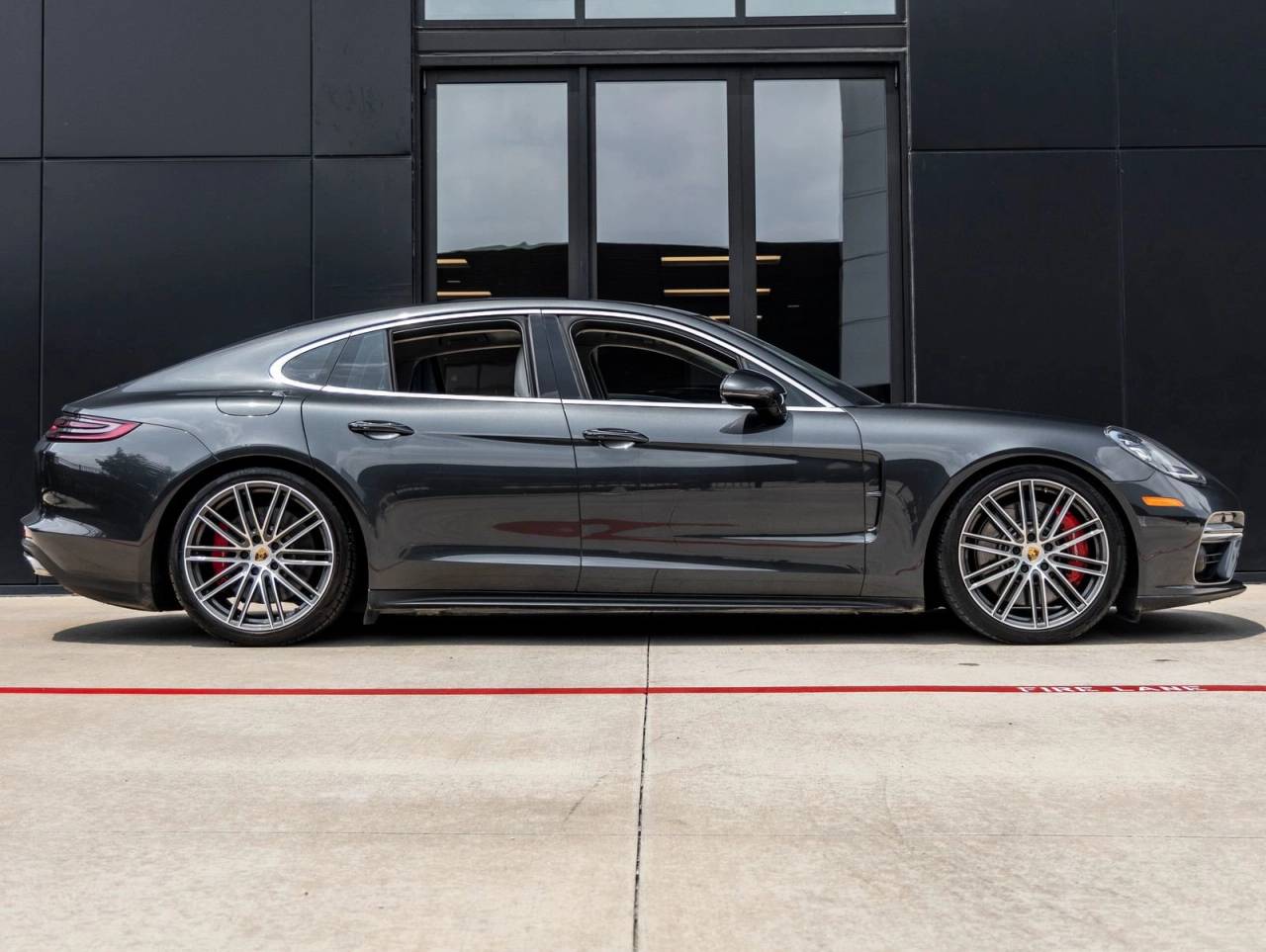 2017 Porsche Panamera Turbo