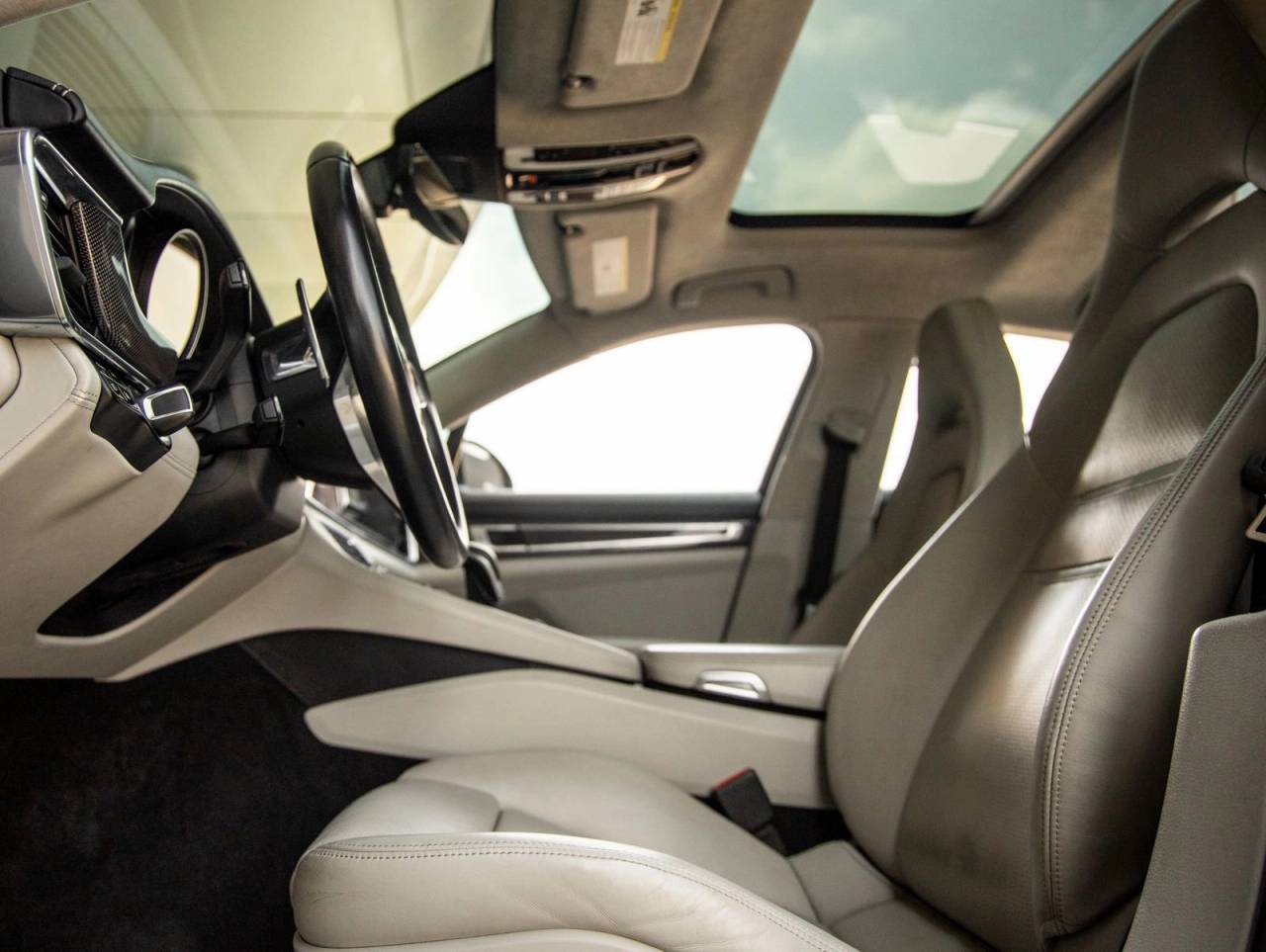 2017 Porsche Panamera Turbo