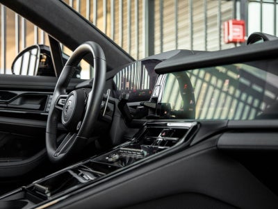 2025 Porsche Panamera E-Hybrid Panamera Turbo E-Hybrid