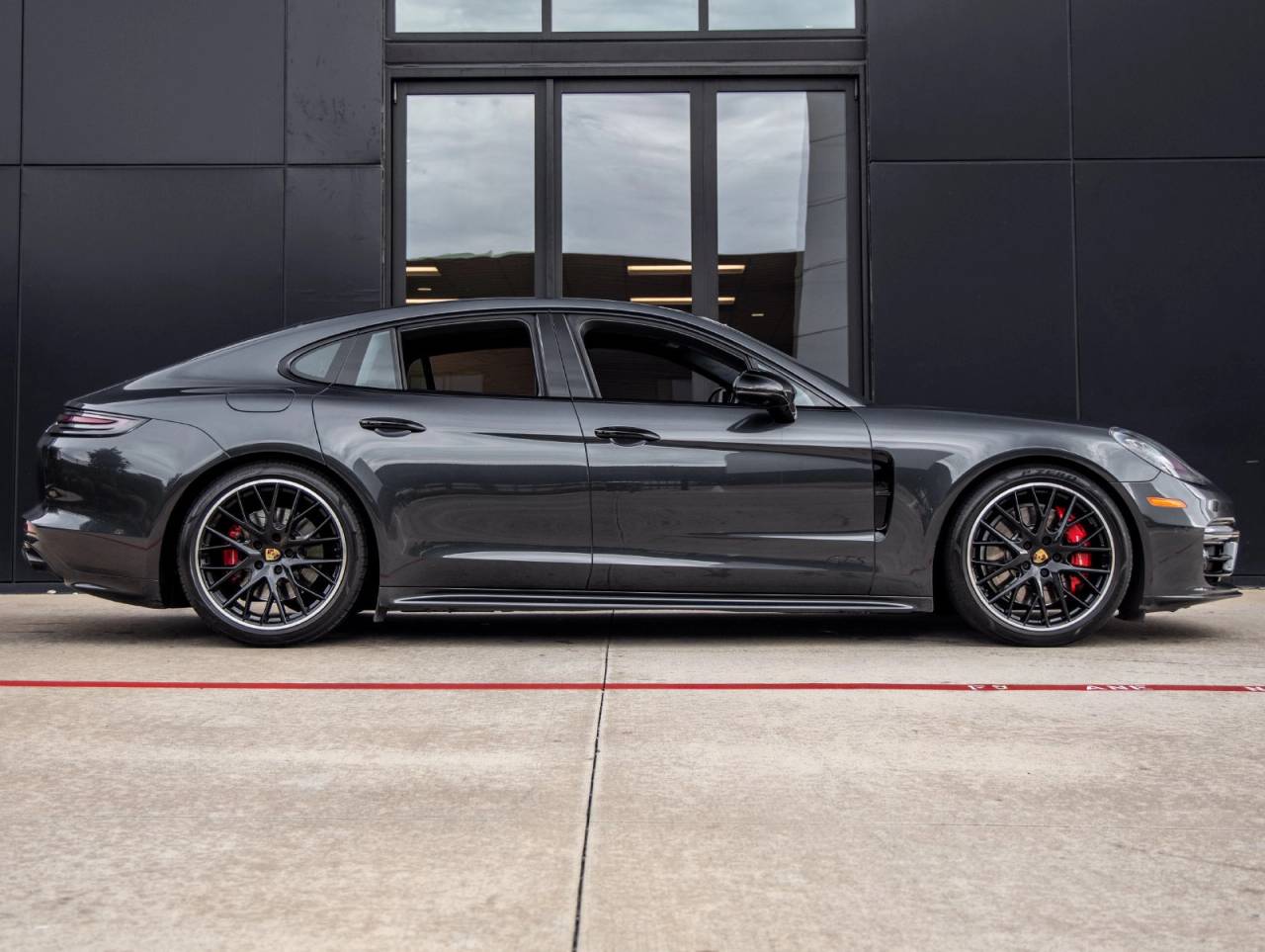 2020 Porsche Panamera Panamera GTS