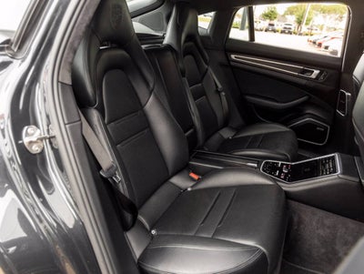2020 Porsche Panamera Panamera GTS