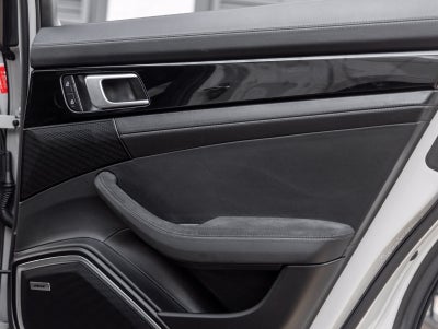 2022 Porsche Panamera Panamera GTS
