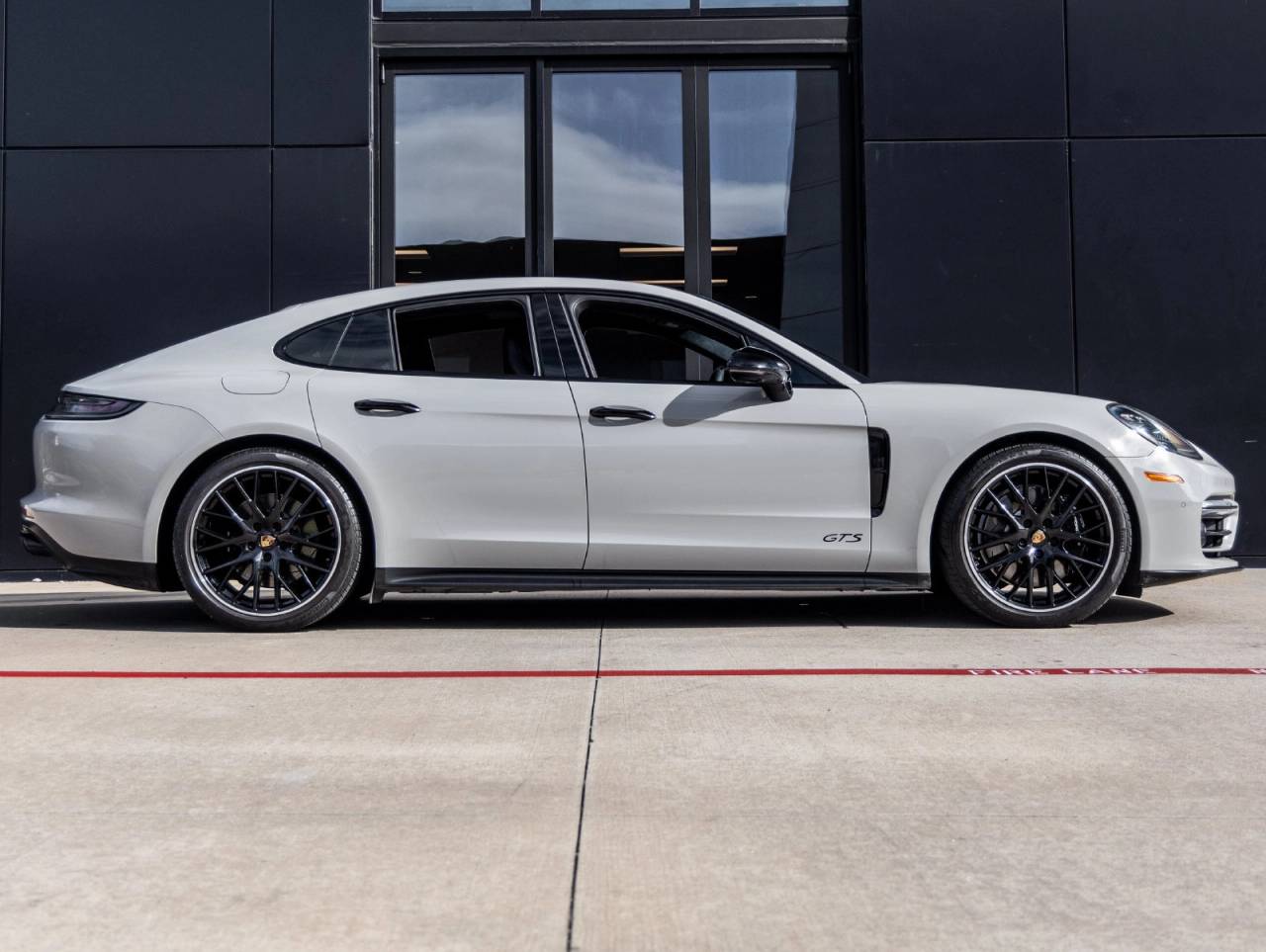 2022 Porsche Panamera Panamera GTS