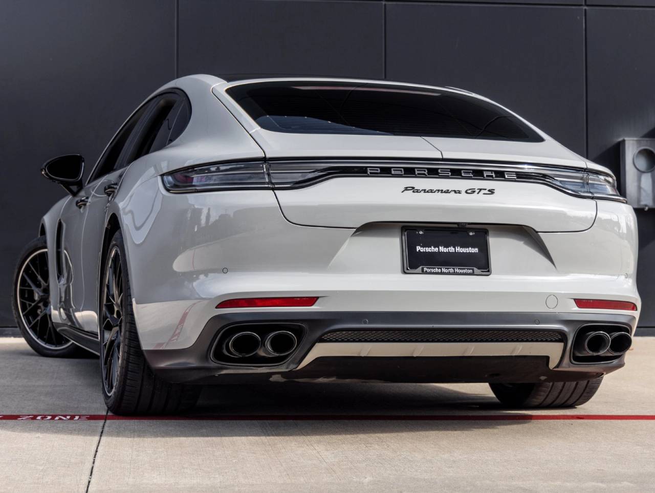 2022 Porsche Panamera Panamera GTS