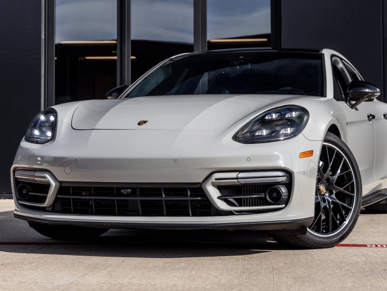 2022 Porsche Panamera Panamera GTS