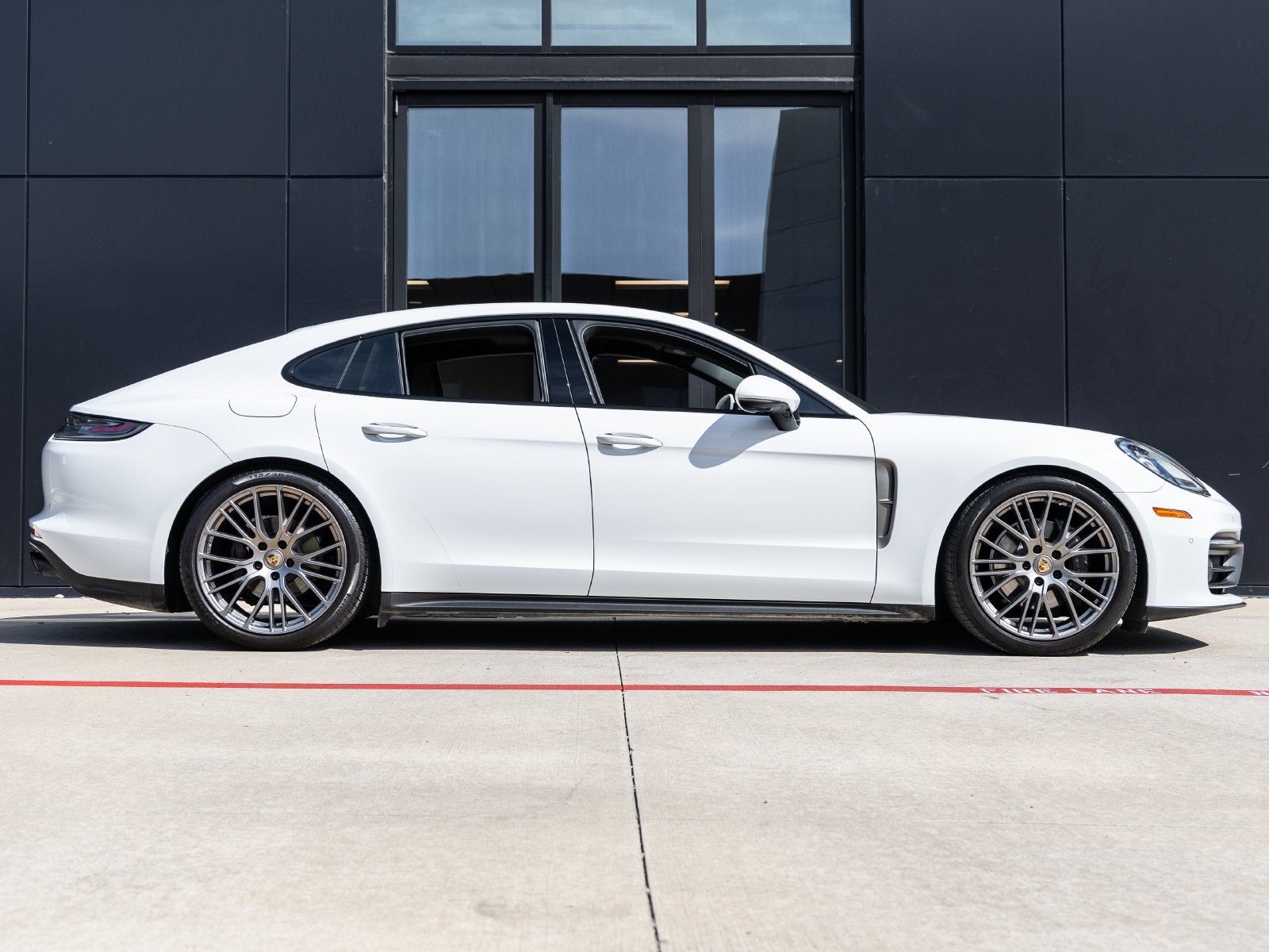 2023 Porsche Panamera Panamera 4 Platinum Edition