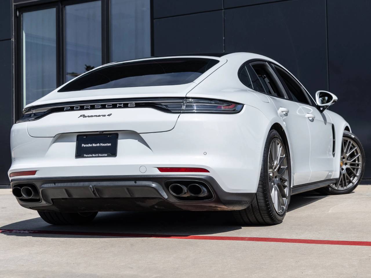 2023 Porsche Panamera Panamera 4 Platinum Edition