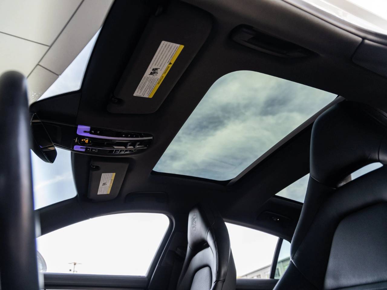 2023 Porsche Panamera Panamera 4 Platinum Edition