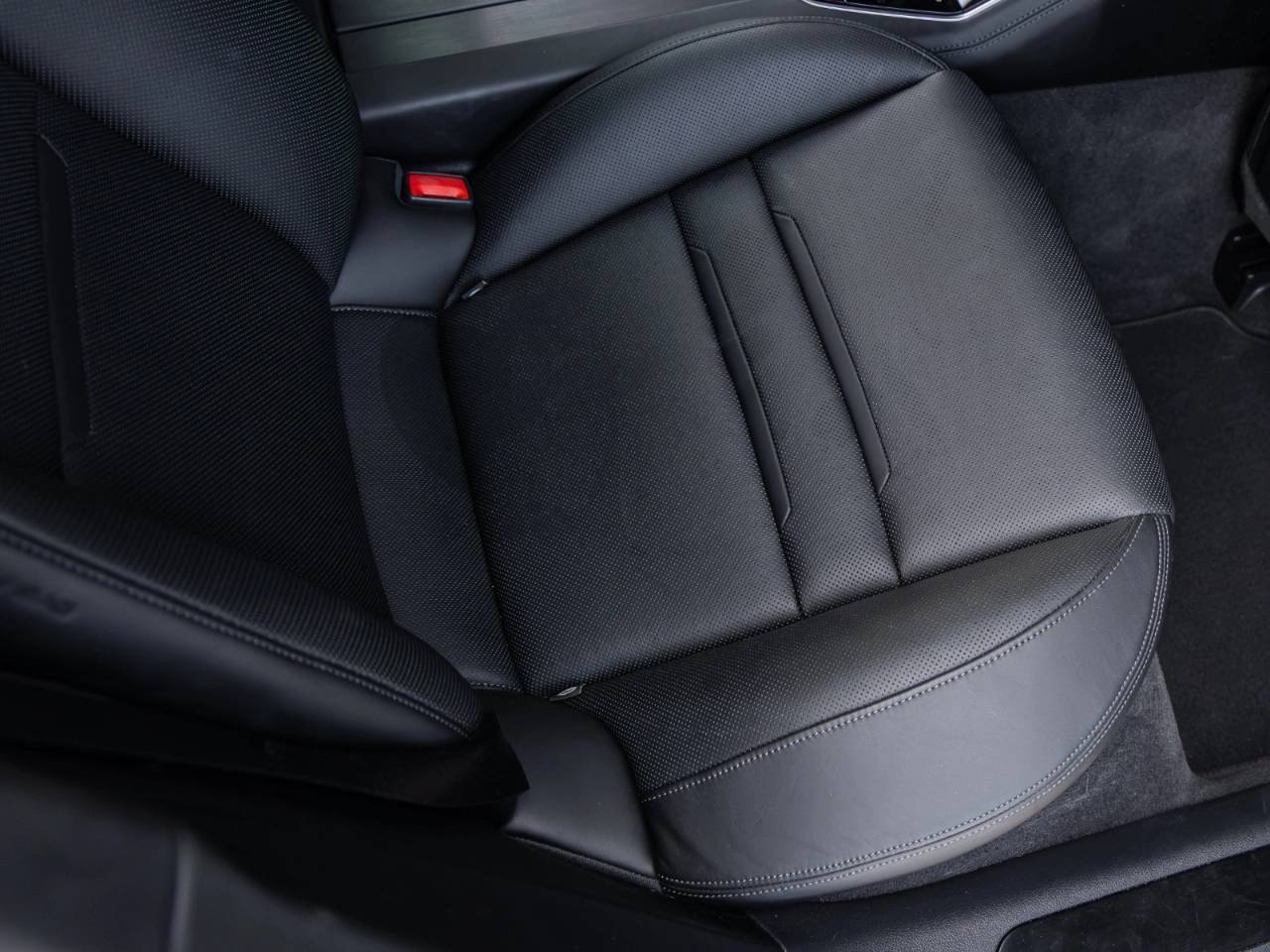 2023 Porsche Panamera Panamera 4 Platinum Edition