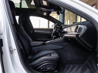 2023 Porsche Panamera Panamera 4 Platinum Edition