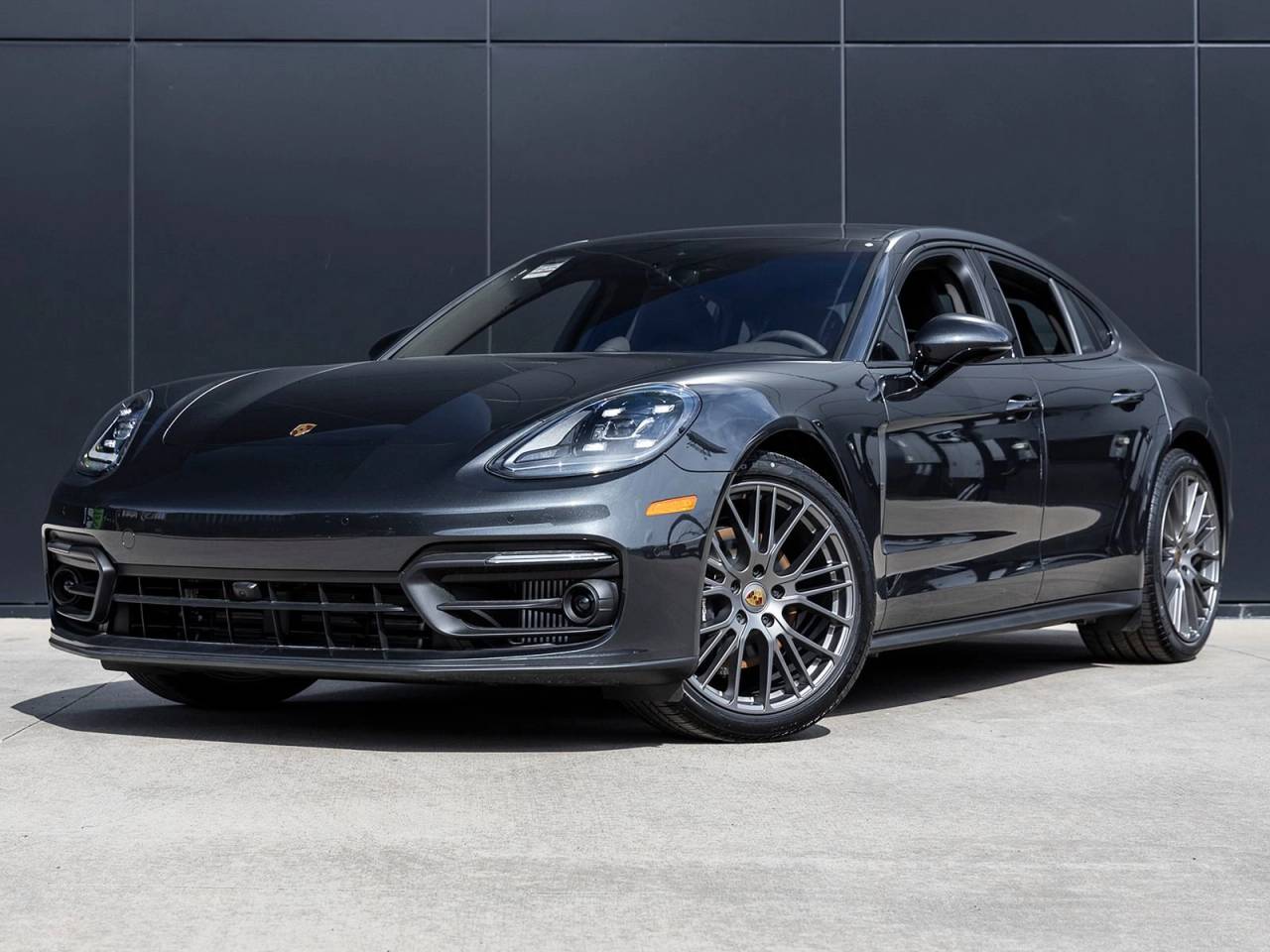 2023 Porsche Panamera Platinum Edition
