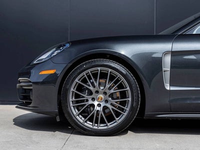 2023 Porsche Panamera Platinum Edition
