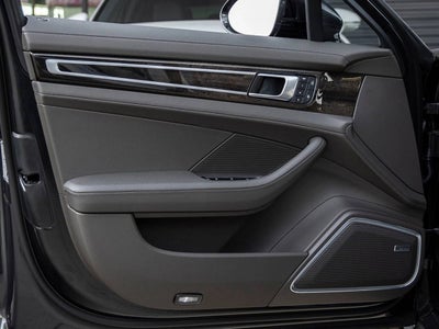 2023 Porsche Panamera Platinum Edition