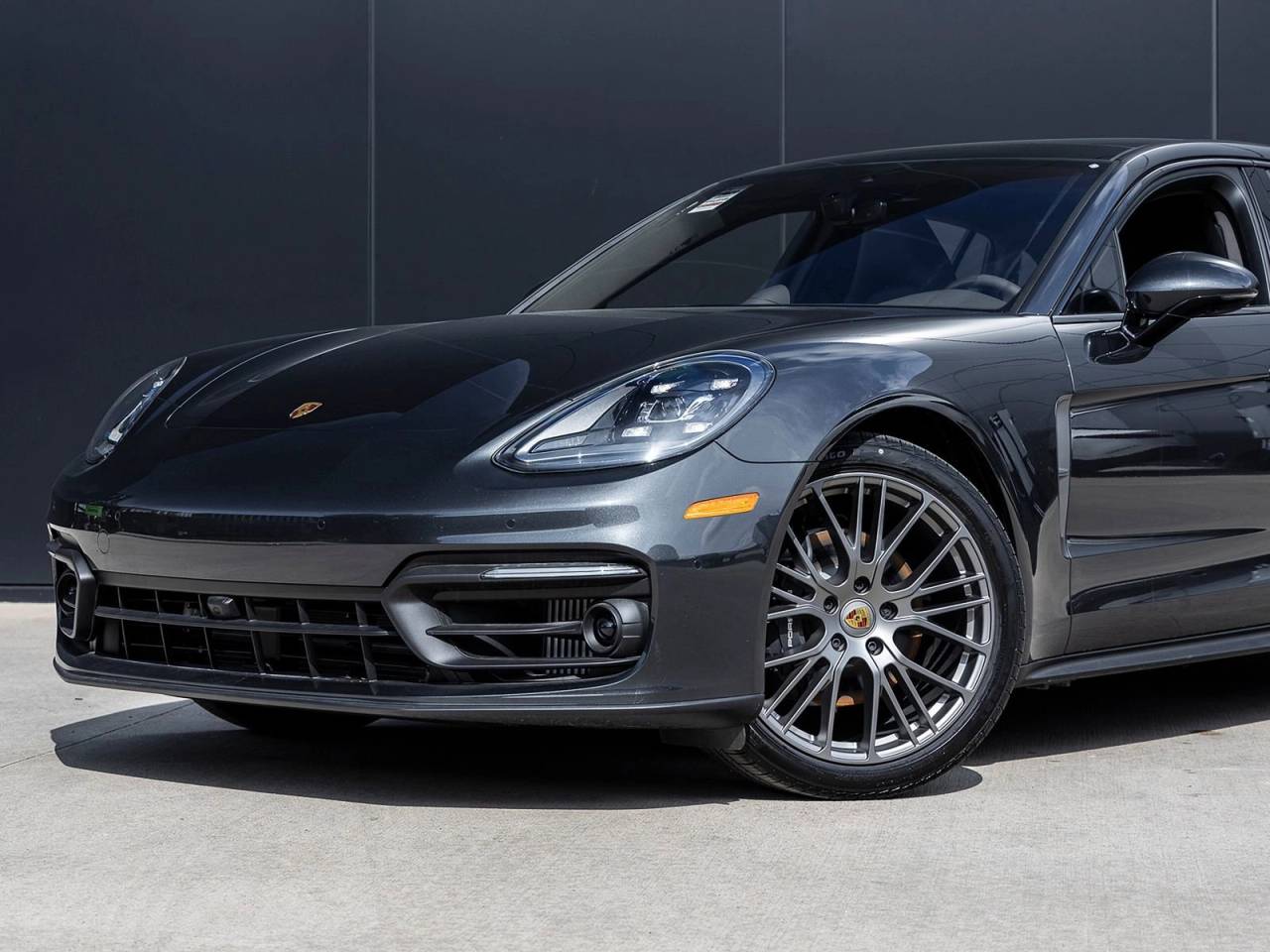 2023 Porsche Panamera Platinum Edition
