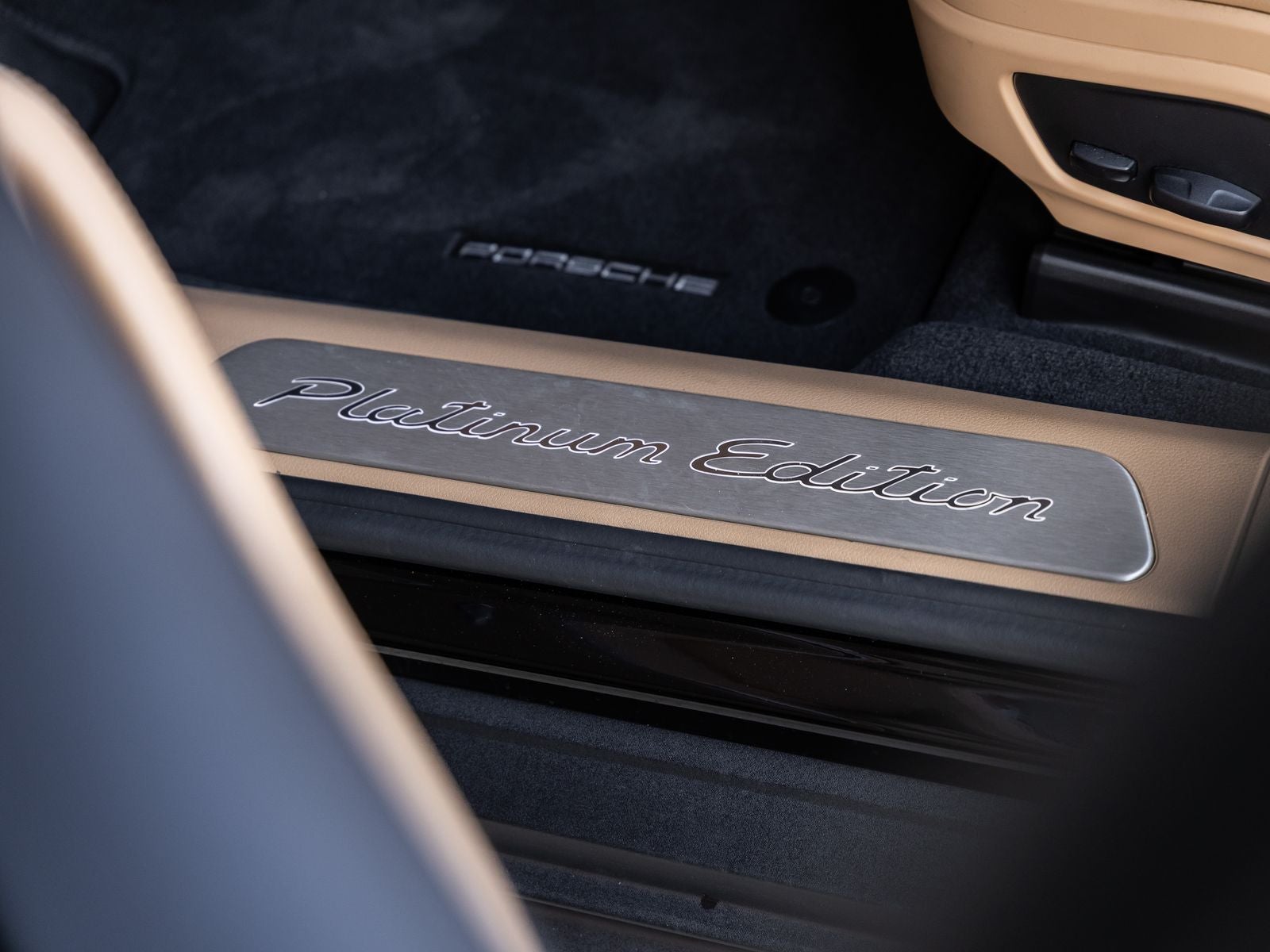 2023 Porsche Panamera Panamera 4 Platinum Edition