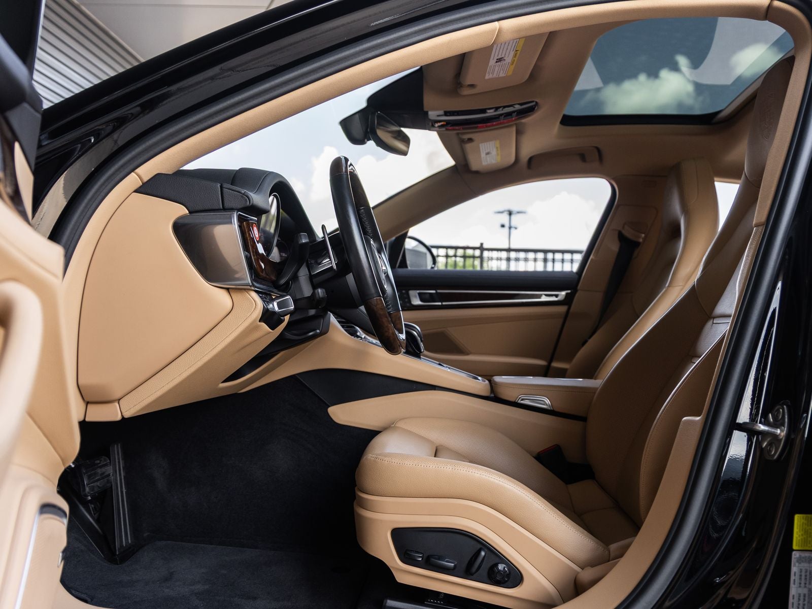 2023 Porsche Panamera Panamera 4 Platinum Edition