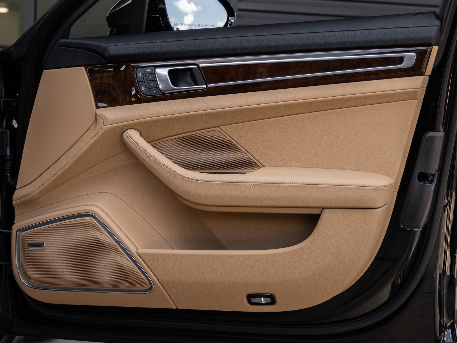 2023 Porsche Panamera Panamera 4 Platinum Edition