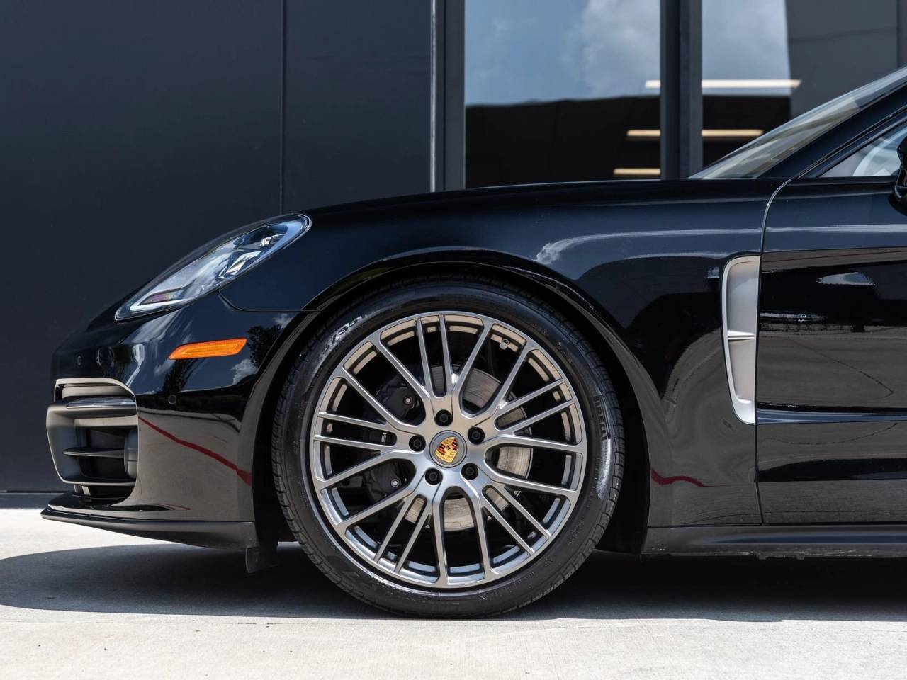 2023 Porsche Panamera Panamera 4 Platinum Edition