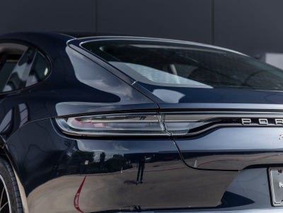 2023 Porsche Panamera Panamera 4 Platinum Edition (MY23)