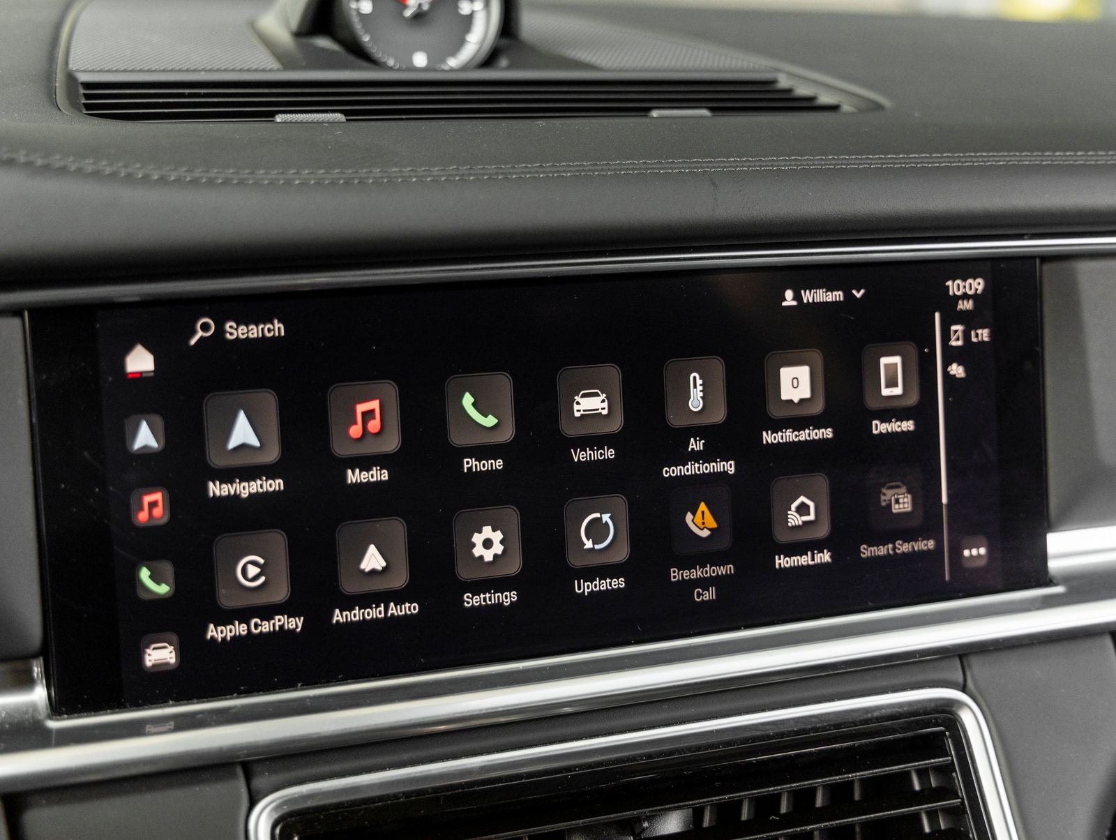 2023 Porsche Panamera Panamera 4 Platinum Edition (MY23)