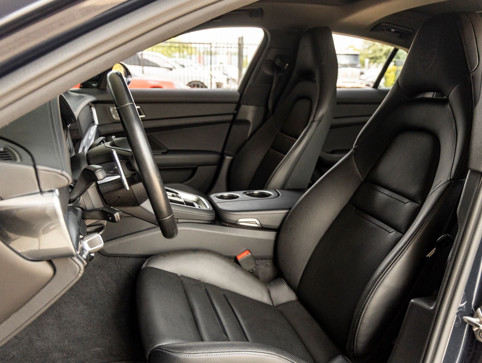 2023 Porsche Panamera Panamera 4 Platinum Edition (MY23)