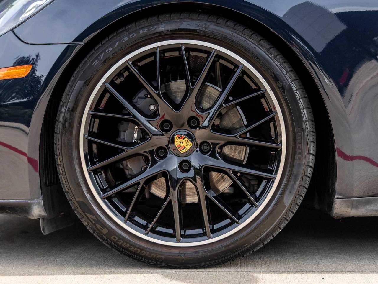 2023 Porsche Panamera Panamera 4 Platinum Edition (MY23)