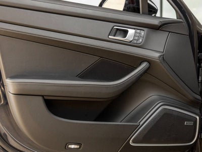 2023 Porsche Panamera Panamera 4 Platinum Edition (MY23)