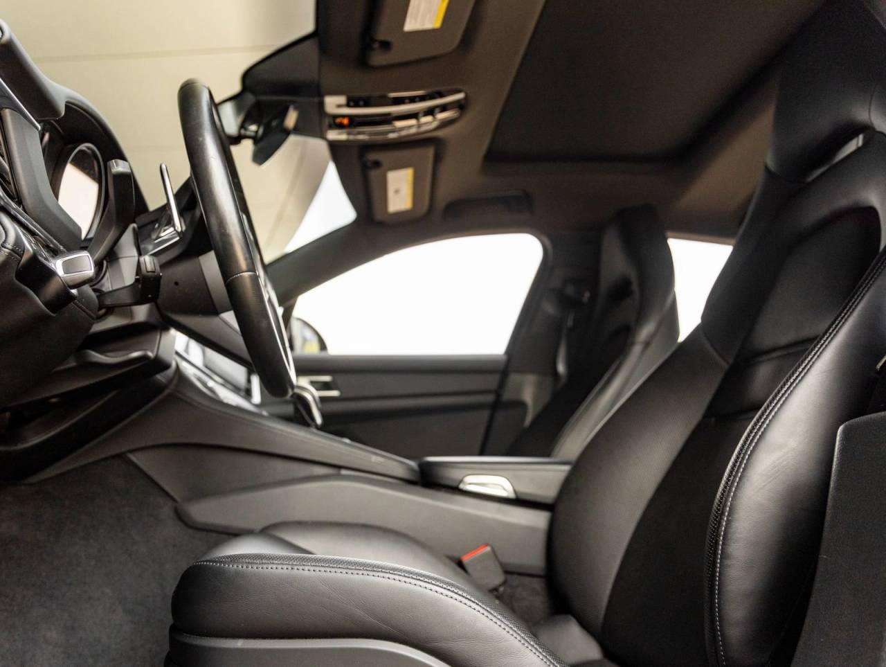 2023 Porsche Panamera Panamera 4 Platinum Edition (MY23)