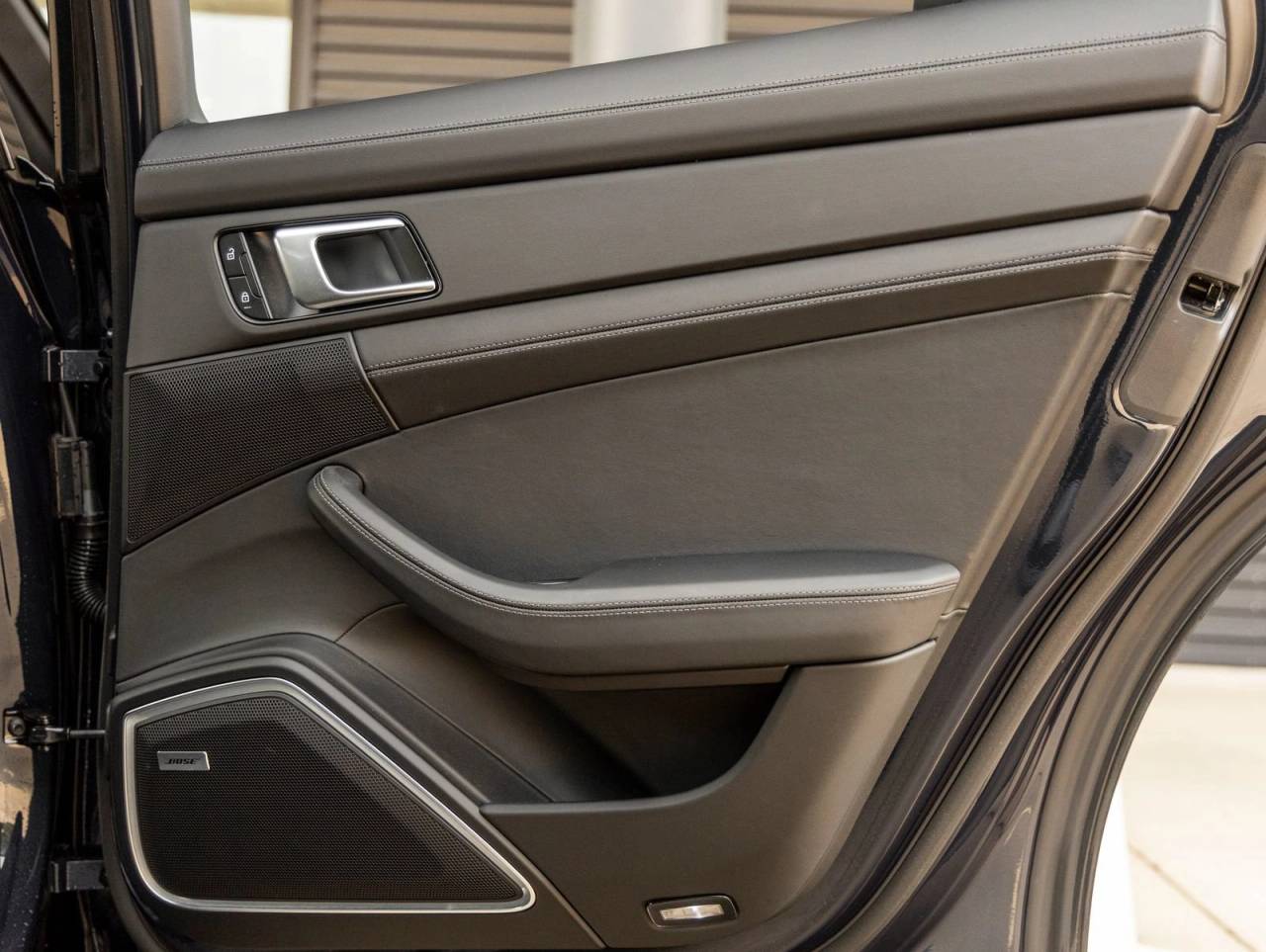 2023 Porsche Panamera Panamera 4 Platinum Edition (MY23)
