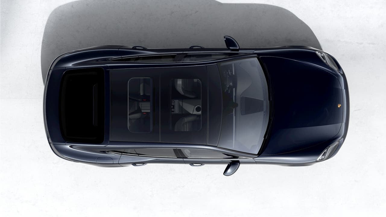 2023 Porsche Panamera 4 Platinum Edition