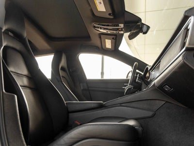 2023 Porsche Panamera Panamera 4 Platinum Edition (MY23)