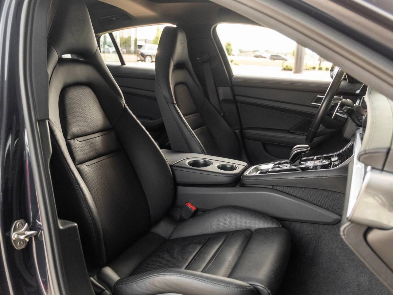 2023 Porsche Panamera Panamera 4 Platinum Edition (MY23)
