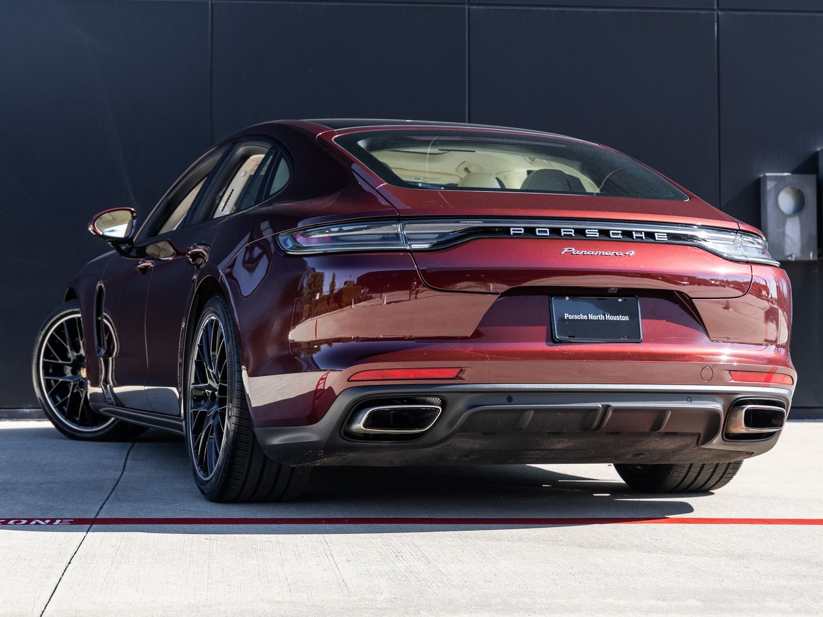 2022 Porsche Panamera 4