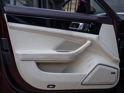 2022 Porsche Panamera 4