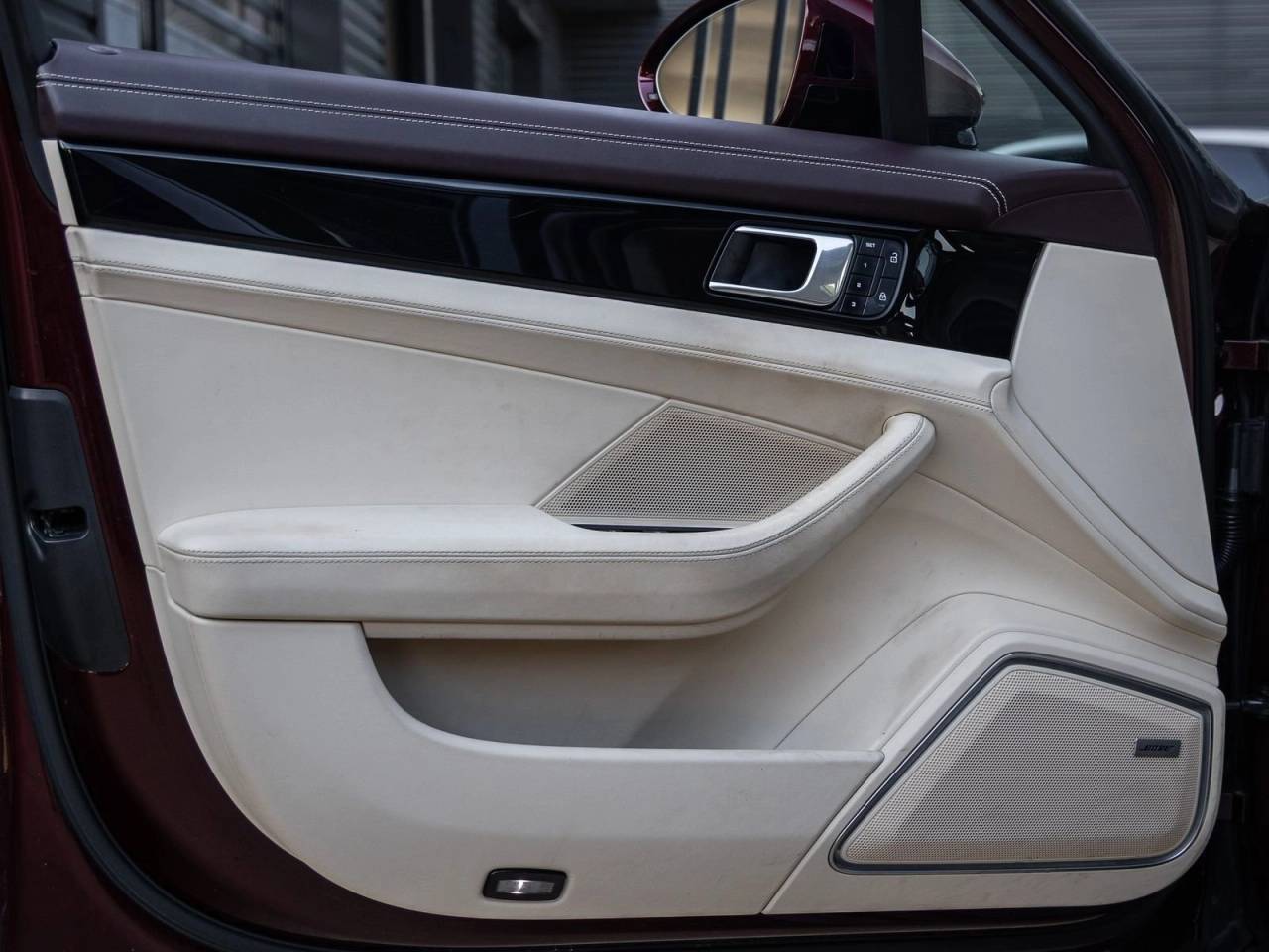 2022 Porsche Panamera 4