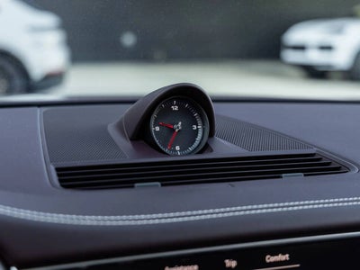 2022 Porsche Panamera 4