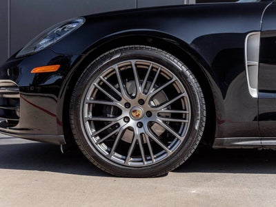 2023 Porsche Panamera Panamera 4 Platinum Edition